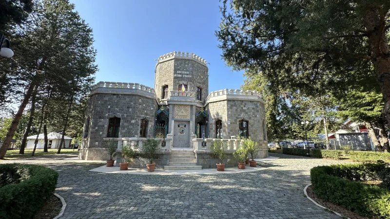 Between Hașdeu Castle and Grigorescu Museum: A Day in Câmpina