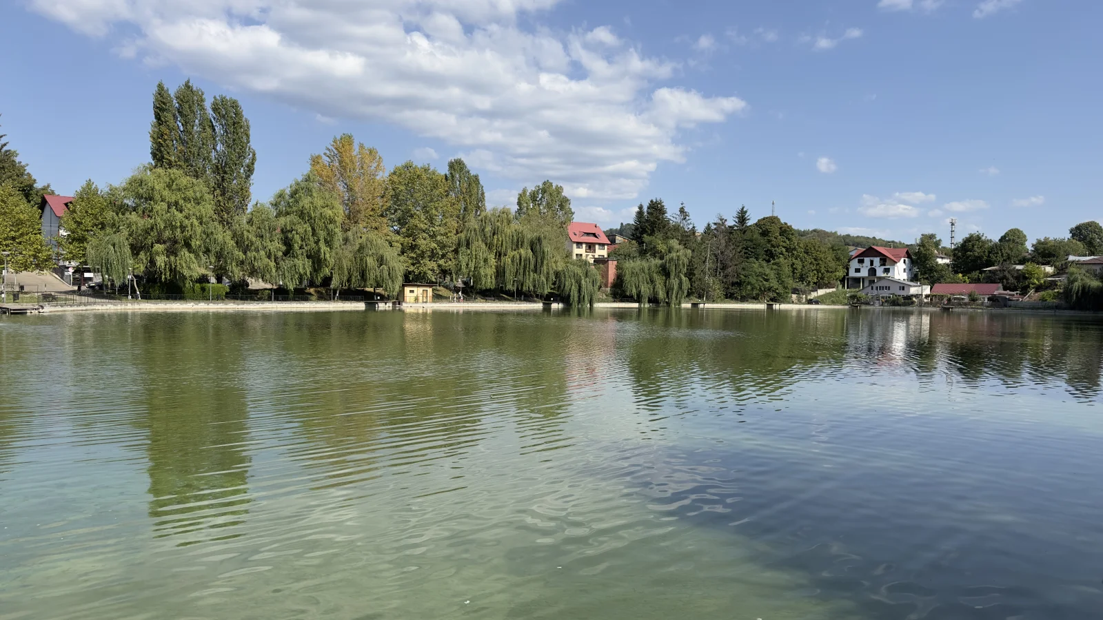 Relaxing by Lacul Bisericii